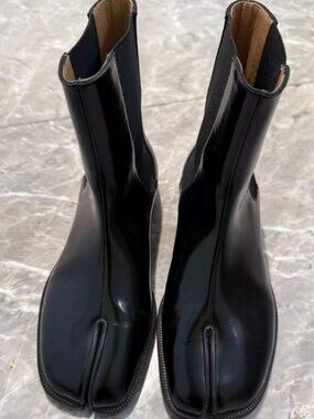 Maison Margiela Black Tabi Patent Boots